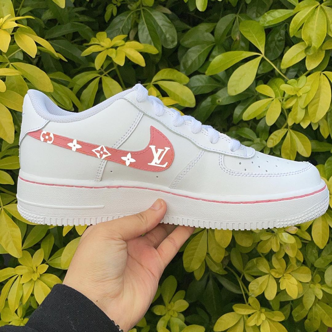 Reflective LV With Coloured Tick
