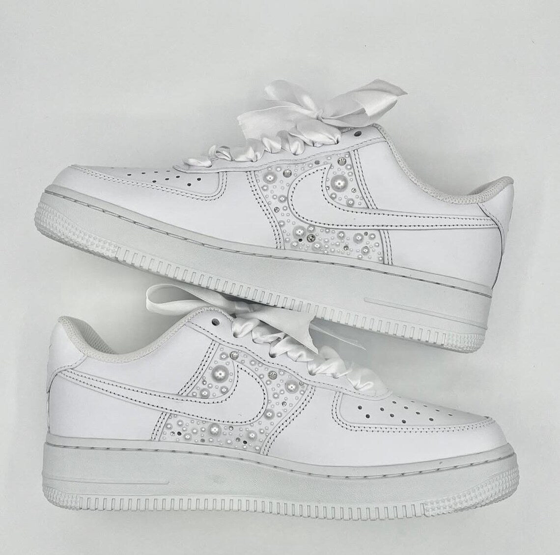 Custom Air Force 1 White With Pearls And Ribbons