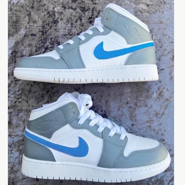 Custom Air Jordan 1 GreyJ’s Blue Tick🔵