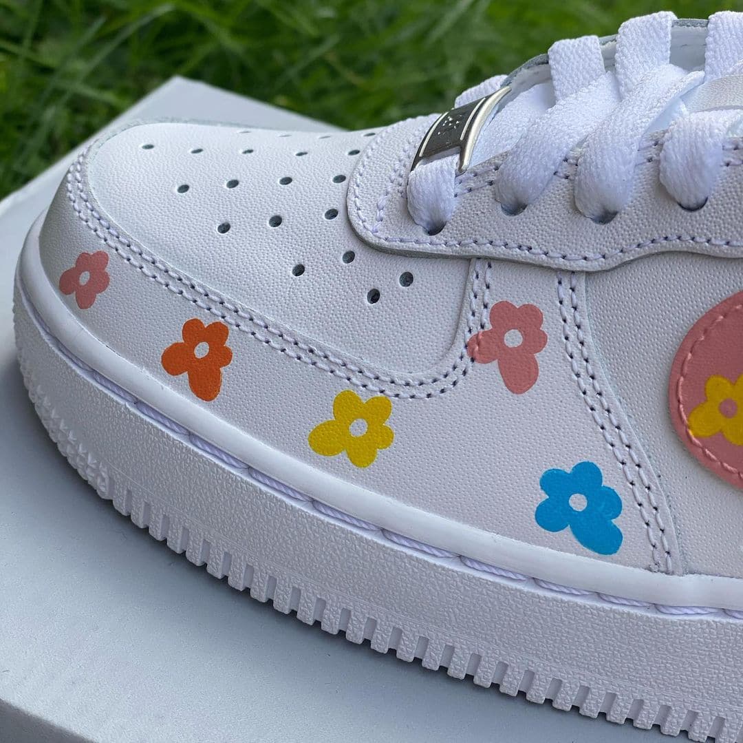 Custom Air Force 1’s🌼🌸