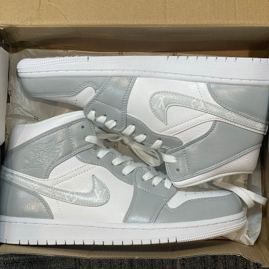 CUSTOM NIKE AIR JORDAN 1