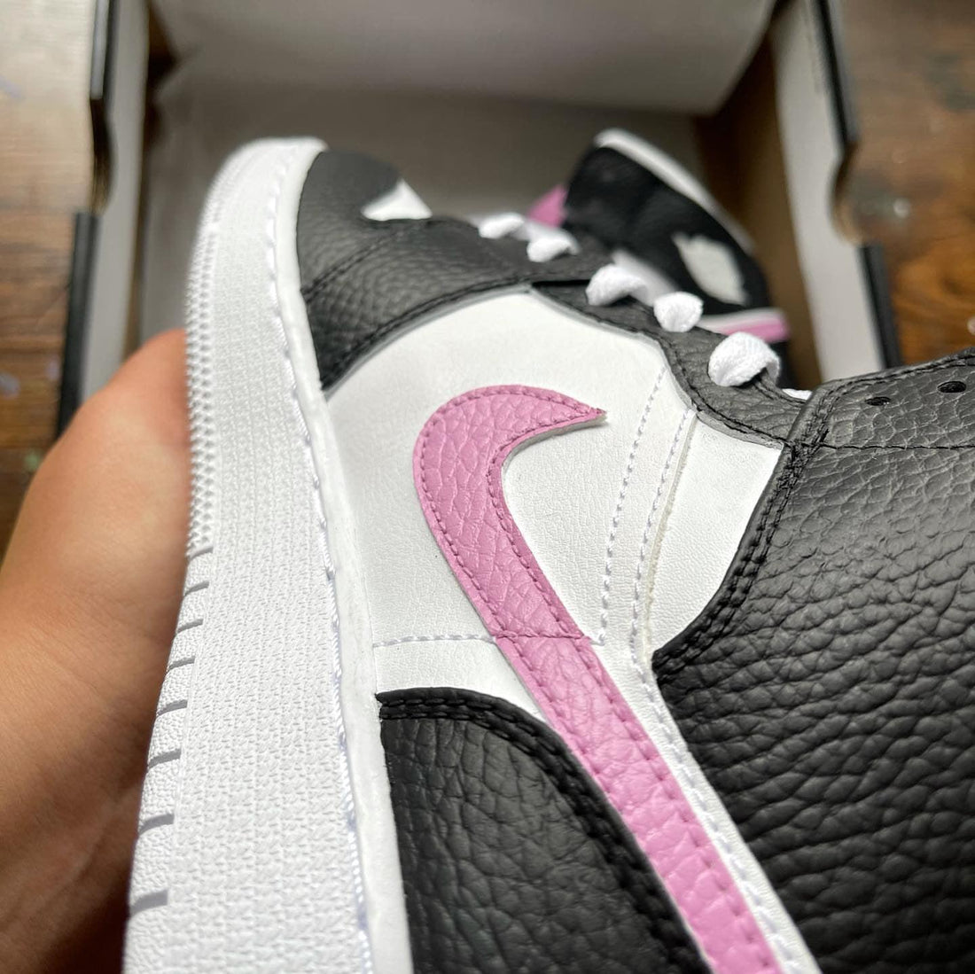 Custom Air Jordan 1 Black Pink