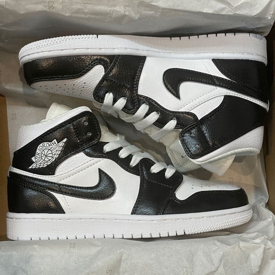 CUSTOM NIKE AIR JORDAN 1