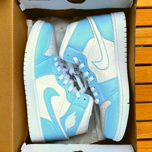 Custom Air Jordan 1 X Baby BlueCustom Air Jordan 1 X Baby Blue White Swoosh
