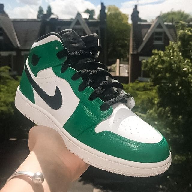 Custom Air Jordan 1 Lucky Green