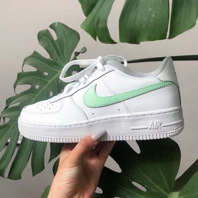 Mint Swoosh