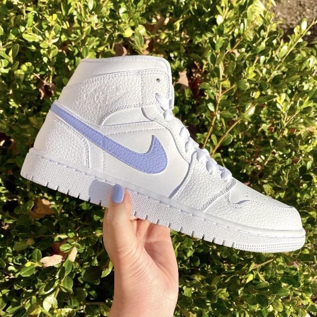 jordan 1s lavender