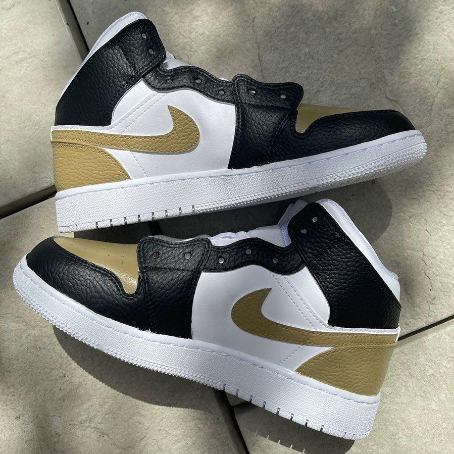 Custom Air Jordan 1 Gold Black