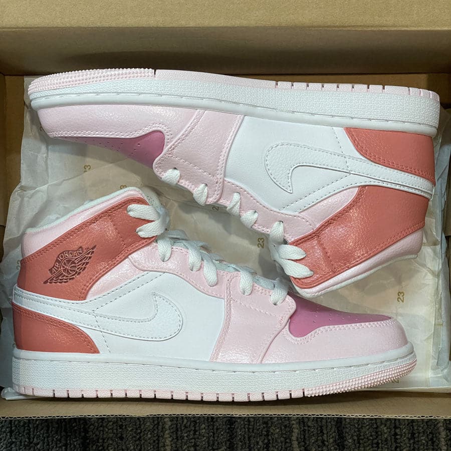 CUSTOM NIKE AIR JORDAN 1